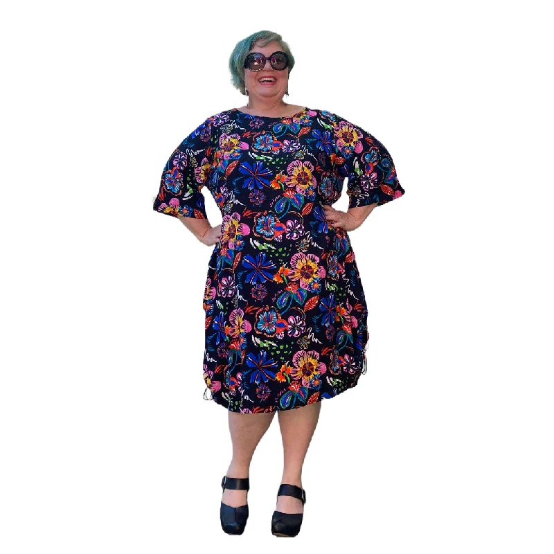 Printed Abstract Women Dress for a Modern and Artistic AppealErika Dress colourful cool breathable plus size