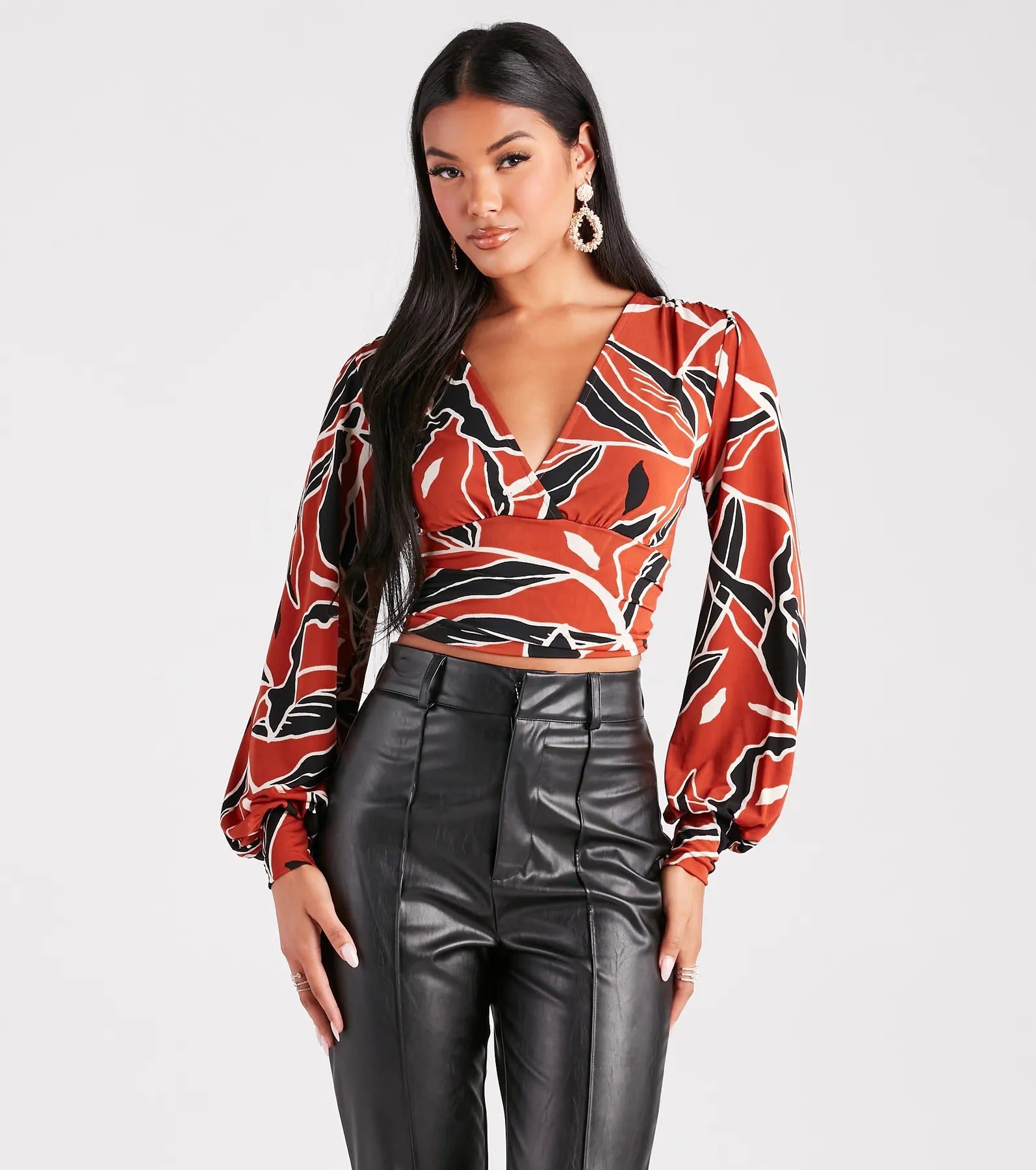 Ribbed Women Long Sleeve Top with a Textured AppealPerfect Image Abstract Surplice Crop Top