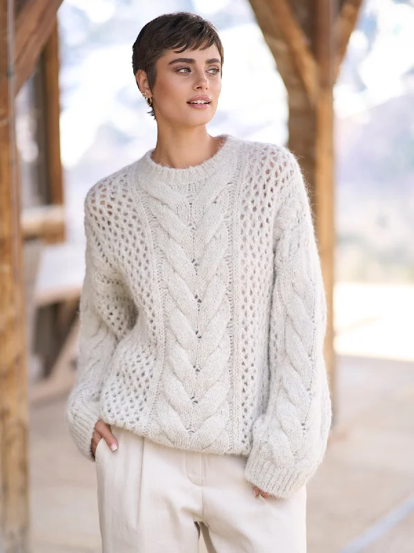 Chunky Knit Women Sweater for Winter WarmthCable Knit Wool Sweater