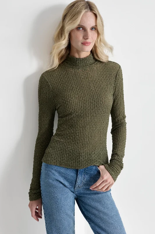 Lightweight Women Sweater for Spring and FallPEBBLE LACE TURTLENECK