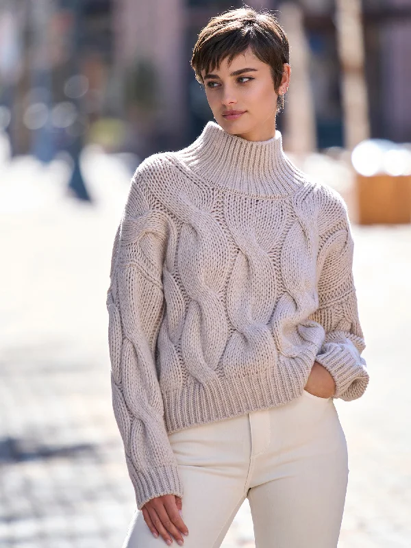 Cashmere Women Sweater with a Luxurious Soft TouchDolce Cable Cashmere Sweater