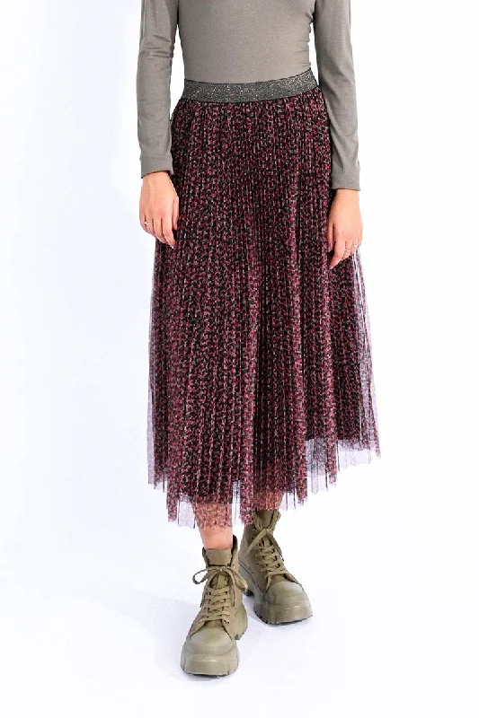 Cable - Knit Women Sweater with Intricate PatternsLili Sidonio Midi Tulle Skirt