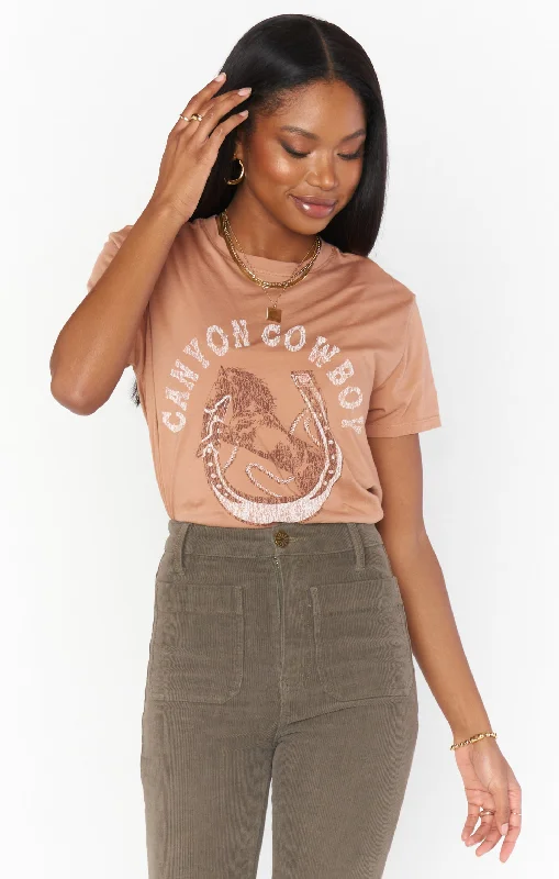 Oversized Women Sweater for a Cozy and Fashionable LookThomas Tee ~ Cowboy Saloon Graphic