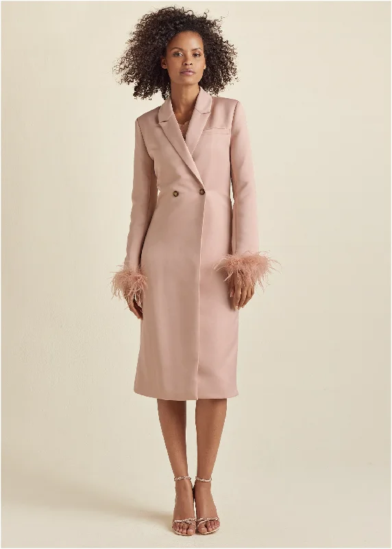 Hand - Knitted Women Sweater with Artisanal CharmFeather Cuff Tuxedo Coat - Peach