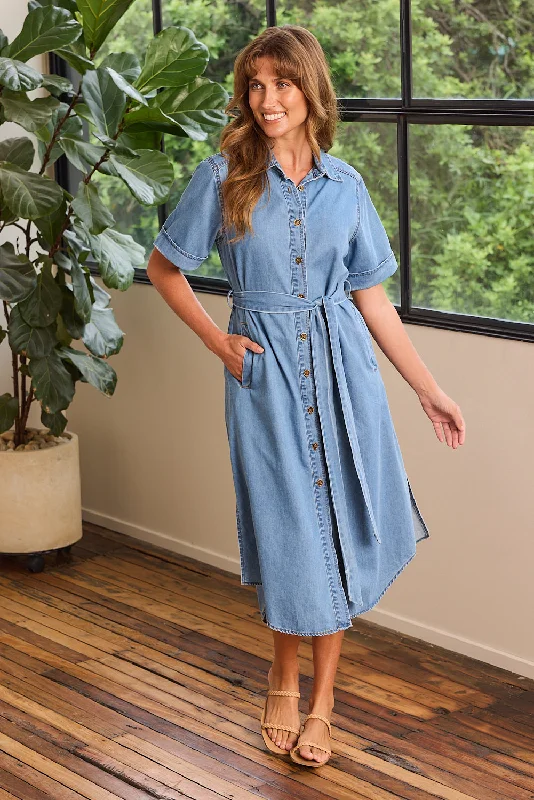 Lace - Embellished Women Dress for an Elegant and Sophisticated AppearanceAbbey Chambray Dress in Light Wash