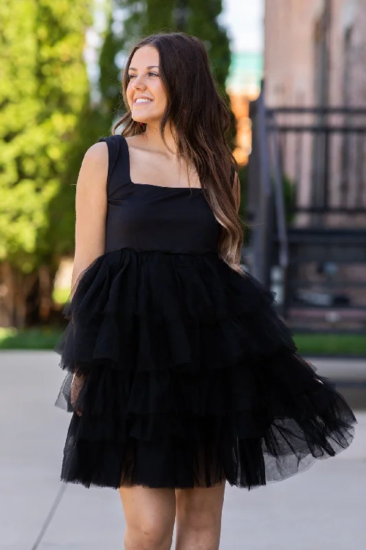 Mini Women Dress with a Short Hem for a Young and Trendy StyleBlack Square Neck Tulle Skirt Dress