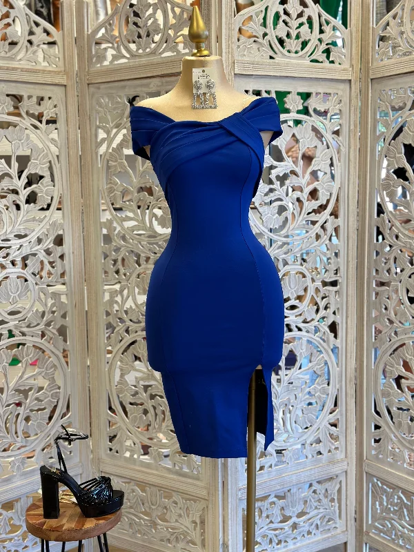 Pleated Women Dress with a Timeless and Elegant TextureRoyal Blue Twist Front Slit Dress