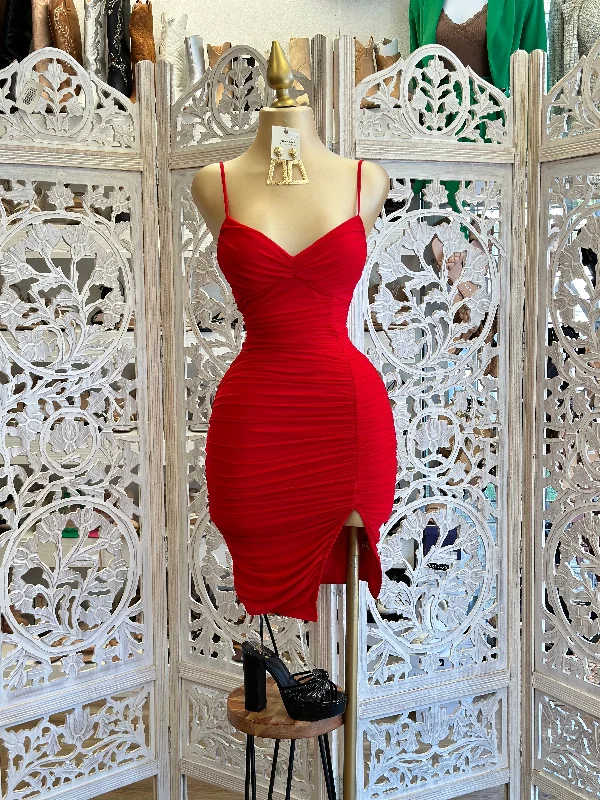 Sheath Women Dress with a Tailored Fit for a Professional LookRuched Red Mini Dress