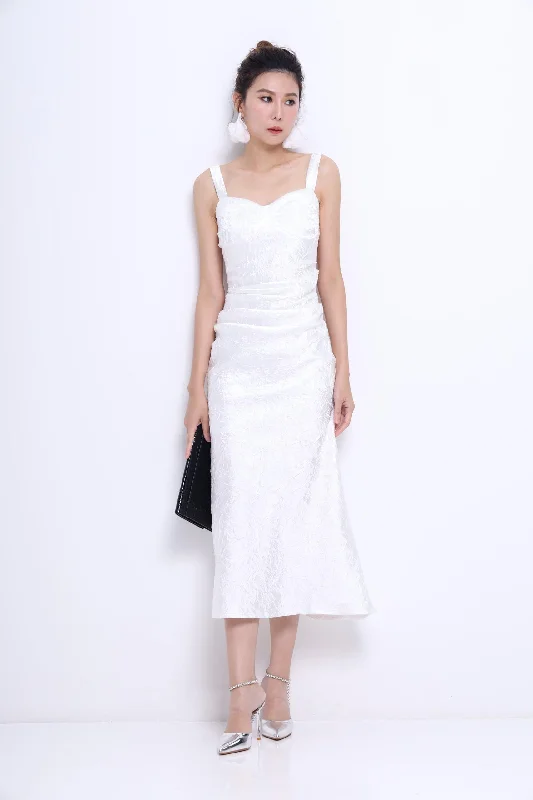 Lace - Embellished Women Dress for an Elegant and Sophisticated AppearanceDolce Sweetheart Dress