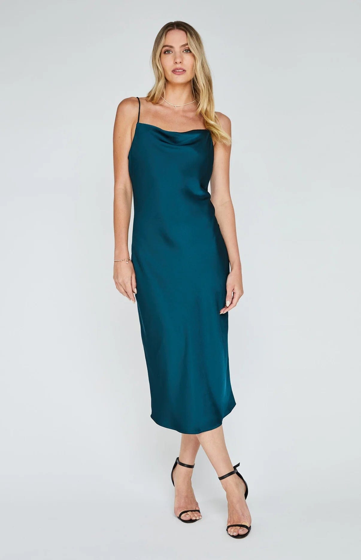 Halter Neck Women Dress to Show Off the Shoulders and NecklineAgatha Midi Dress