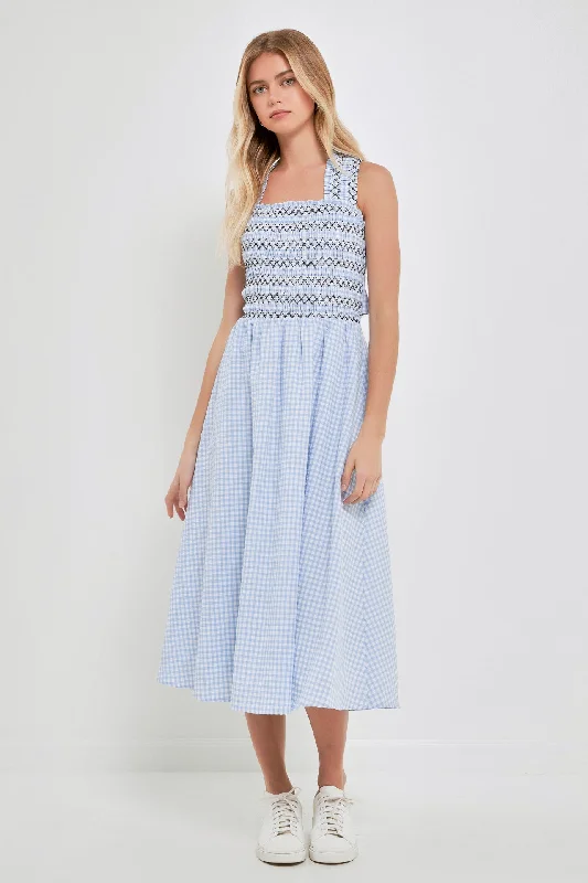 Ball Gown Women Dress with a Full Skirt for a Princess - like LookGingham Check Midi Dress