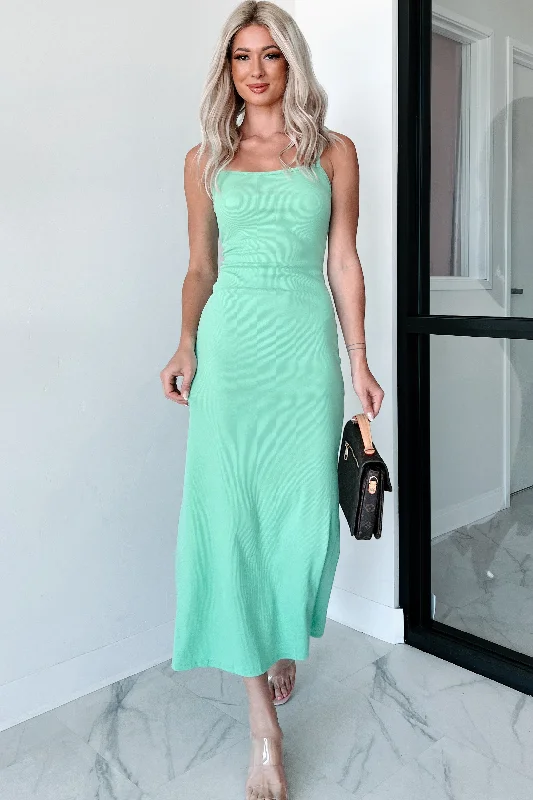 Plus Size Women Dress with a Flattering A - Line Cut for Comfort and StyleHopelessly In Love Square Neck Midi Dress (Sweet Mint)