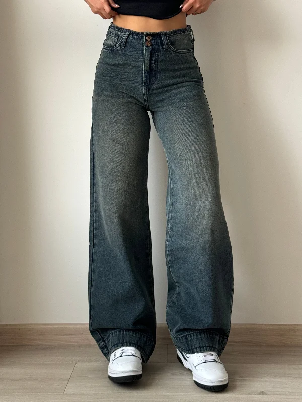 Ripped women jeans for a rebellious and fashion - forward styleGrunge Edge Double Button High-Waisted Denim