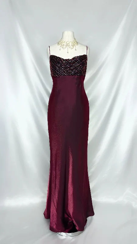 Ruffled Women Dress with Multiple Layers for a Playful and Girly StyleBurgundy Iridescent Gown with Embellished Cowl Bust