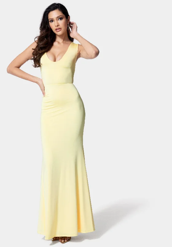 Plus Size Women Dress with a Flattering A - Line Cut for Comfort and StyleOpen Back Gown