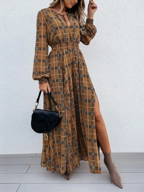 Halter Neck Women Dress to Show Off the Shoulders and NecklineChic plaid maxi dress with slit