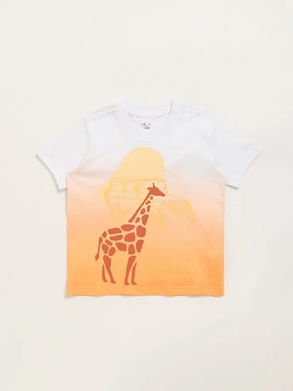 Patterned Geometric Women Shorts for a Modern AppealHOP Kids Peach Giraffe Print T-Shirt