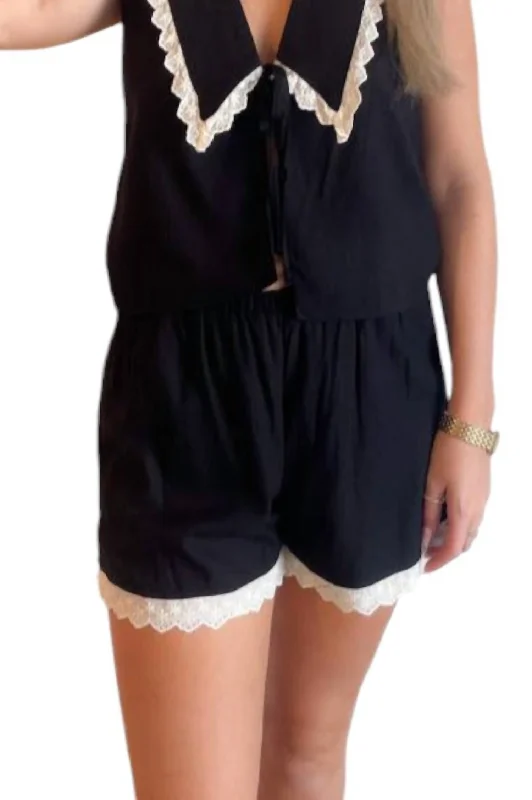 Stretchable Women Shorts for Maximum MobilityMade For Everyone Shorts In Black